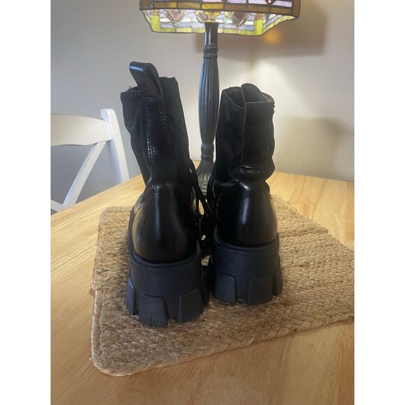 Marc Fischer Ltd Blk Womens Lug Sole Round Toe Block Heel Combat/Biker Boots S88 - Picture 4 of 9